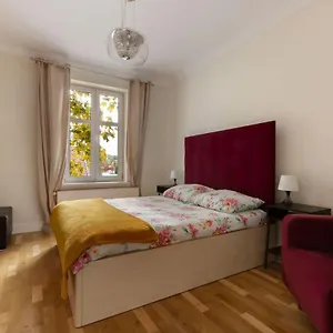apartament-fiesta-family-apartment.gdanskhotel.org/